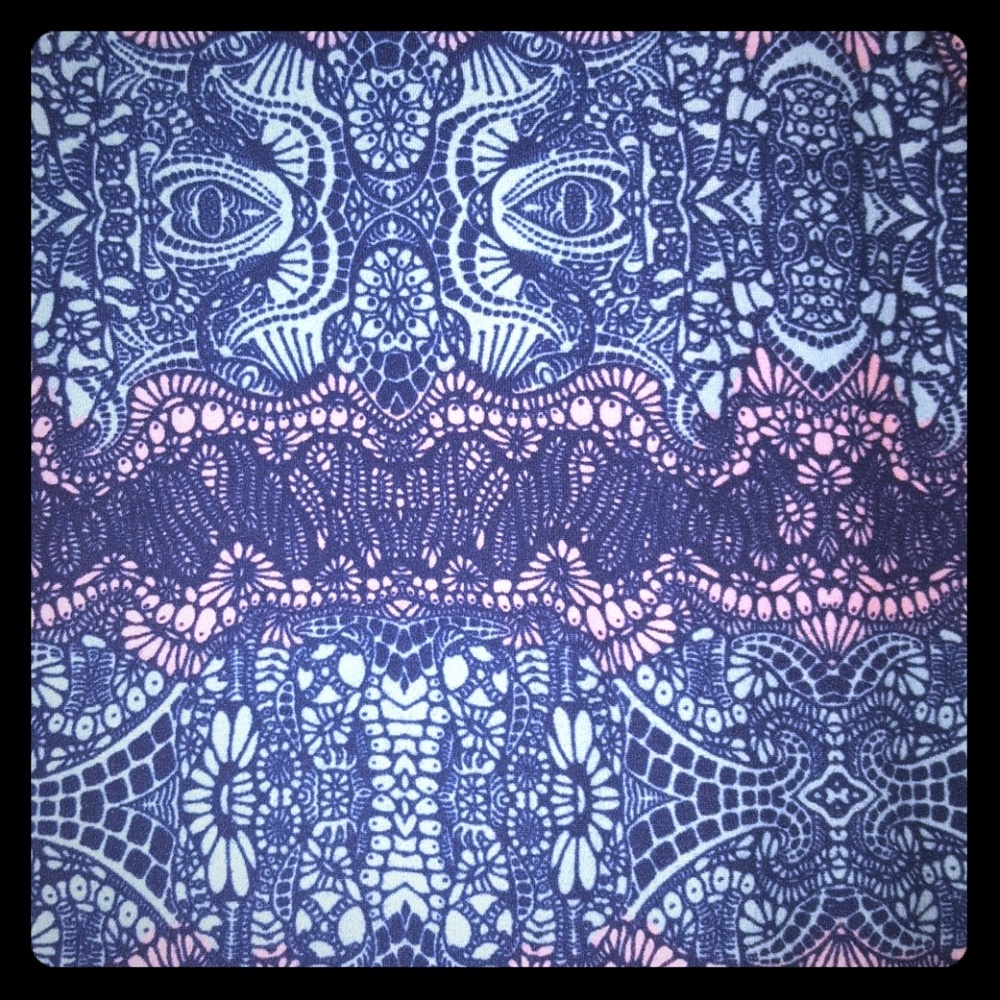 LULAROE Tc UNICORN PRINT New NEVER worn